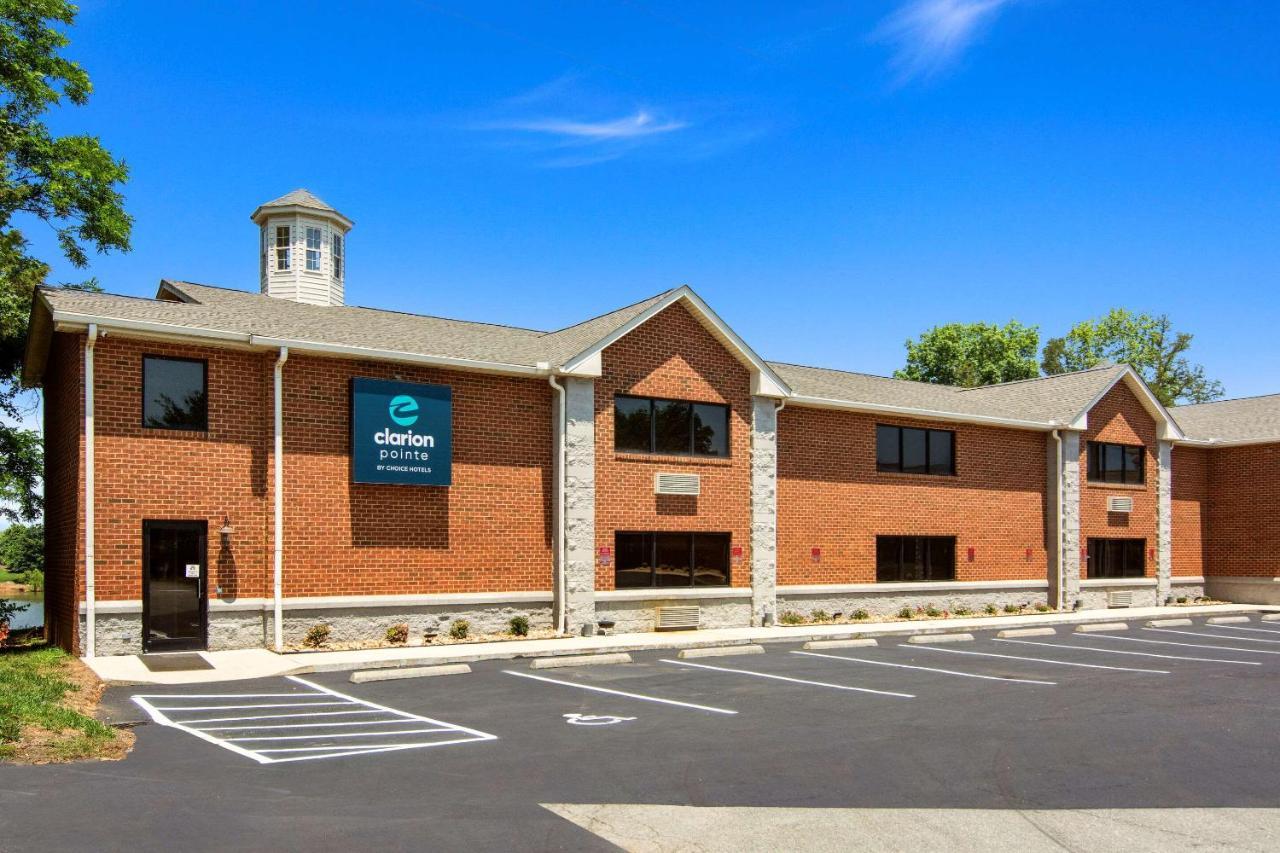 Clarion Pointe On The Lake Clarksville-South Hill West Exterior photo